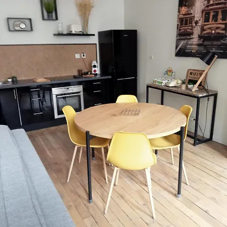 Gare Centre Parking * Νανσύ